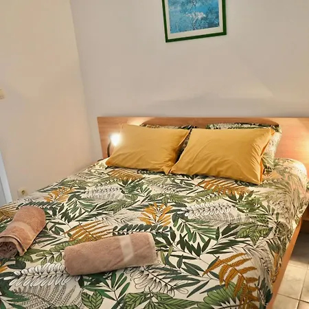 Apartment Ante *